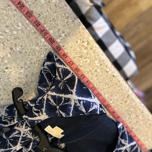 Michael Kor's Blue Abstract Print Fit And Flare Faix Wrap Stretchy Waist Size 8 - Picture 11 of 12